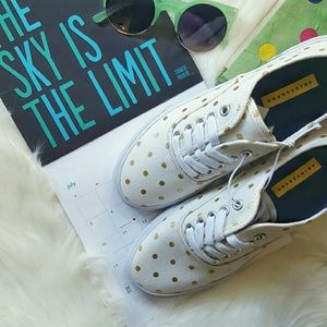 NWT AEROPOSTALE polka dot lace up sneakers