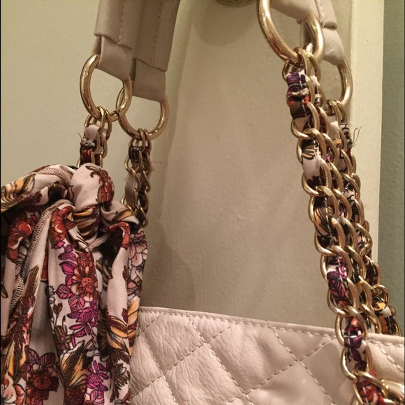 Aldo Beige Quilted Scarf Zip Tote Bag - Picture 4 of 4