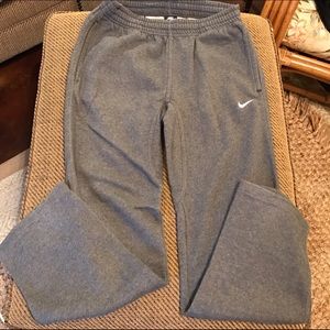 Nike sweatpants- like new
