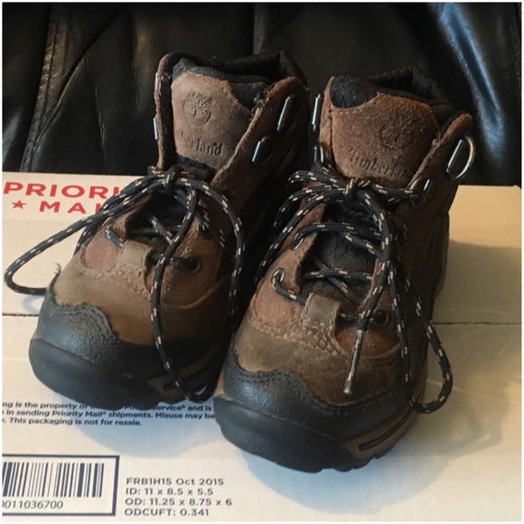 ❌SOLD❌🌟Kid's Timberlands, size 7 - Picture 2 of 3