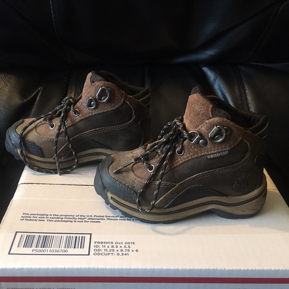 ❌SOLD❌🌟Kid's Timberlands, size 7 - Picture 3 of 3