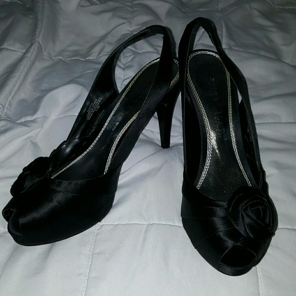 White House Black Market black pump with rose