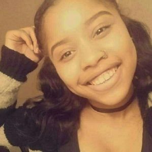 Meet your Posher, Myka