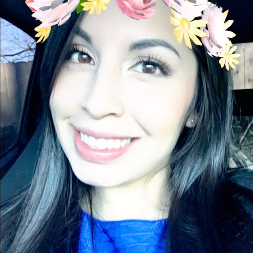 Meet your Posher, Elizabeth