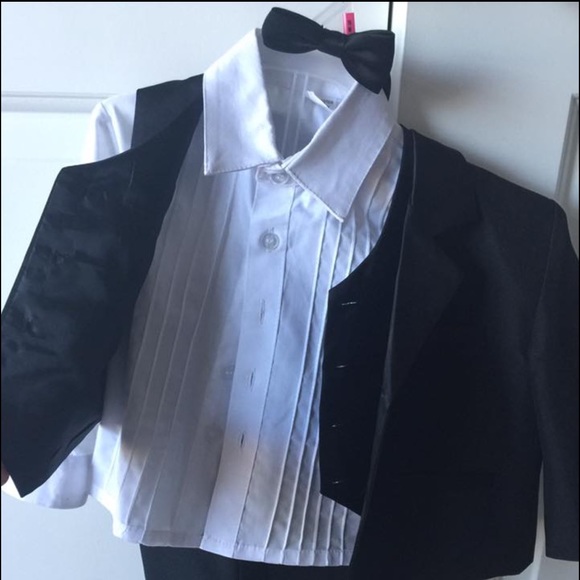 Baby Tuxedo - Picture 3 of 3