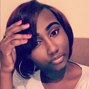 Meet your Posher, Leeandra