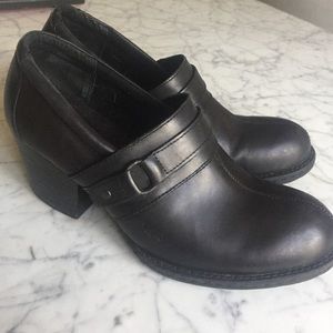 BOC/BORN Black Leather Booties Size 8.5