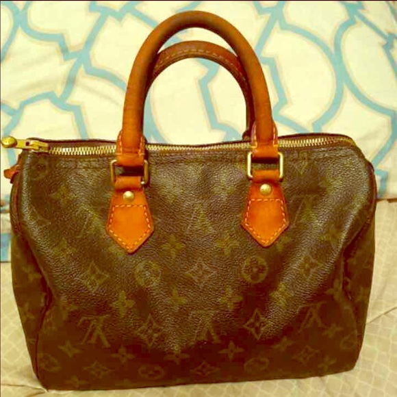 Authentic Louie Vuitton Speedy 25
