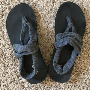 Fabric wrap sandals