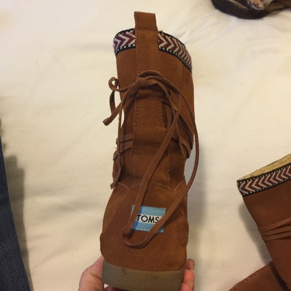 TOMS leather/suede boots