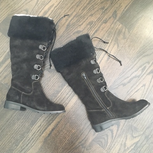Sofft Lace up Black Suede & Fur Winter Boots - Picture 2 of 4