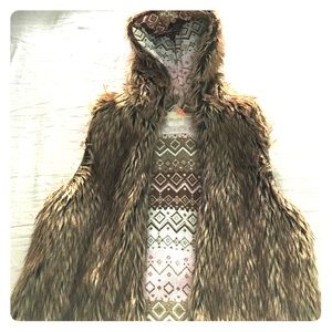 Mudd reversible furry vest.  XL (16) jrs