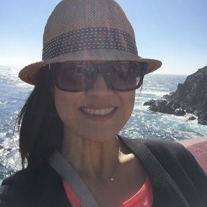 Meet your Posher, Sharon