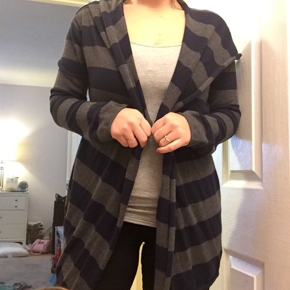 Gap Body hooded open sweater size Medium