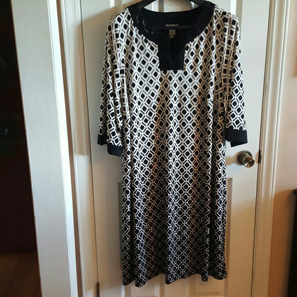 NWT Black & Cream Dress with Sparkling Neckline 3X