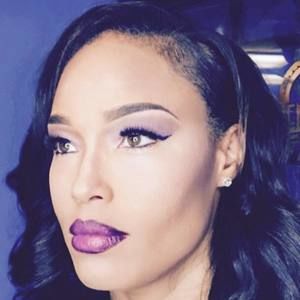 Meet your Posher, Toni