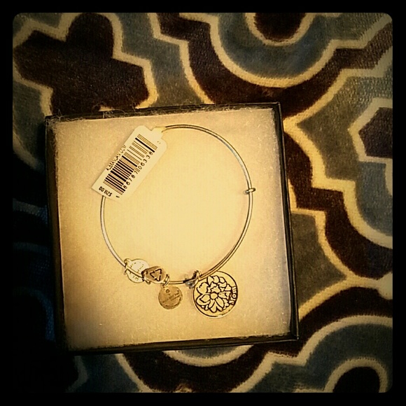 Alex and ani mom bangle