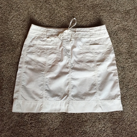 Loft size 8 white skirt