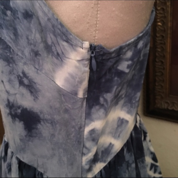 Top - Picture 2 of 3