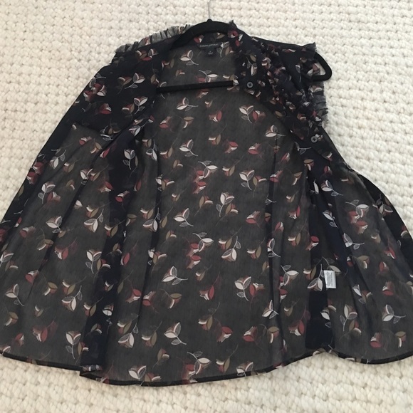 Beautiful banana republic navy sheer top - Picture 2 of 3