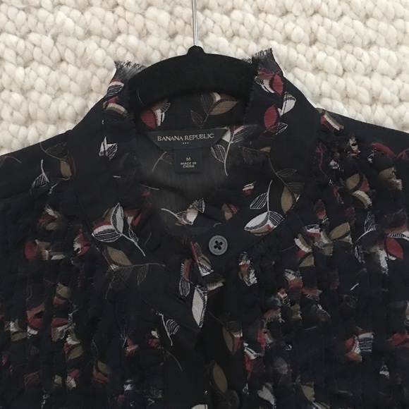 Beautiful banana republic navy sheer top - Picture 3 of 3