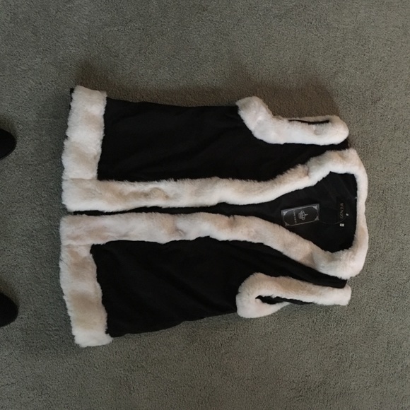 Fur vest