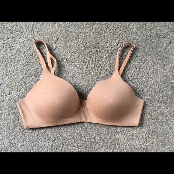 Victoria secret tee shirt bra