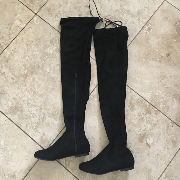 RESTOCKING 12/20 Black thigh high boots - Picture 2 of 3