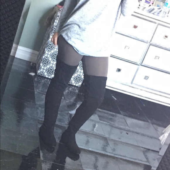 RESTOCKING 12/20 Black thigh high boots - Picture 3 of 3