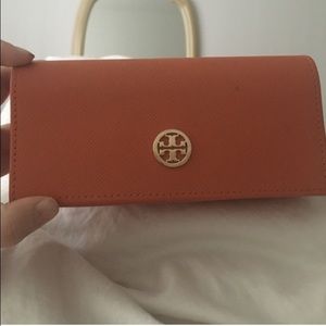 Tory Burch glasses case🎉🎉🎉