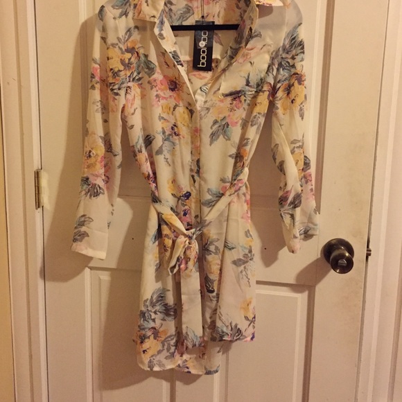 Boohoo button down floral dress