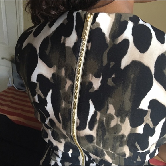 Calvin Klein - Picture 3 of 3