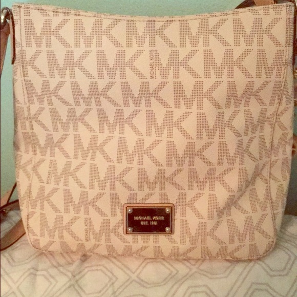 Micheal Kors Purse! Satchel! White and brown logo.