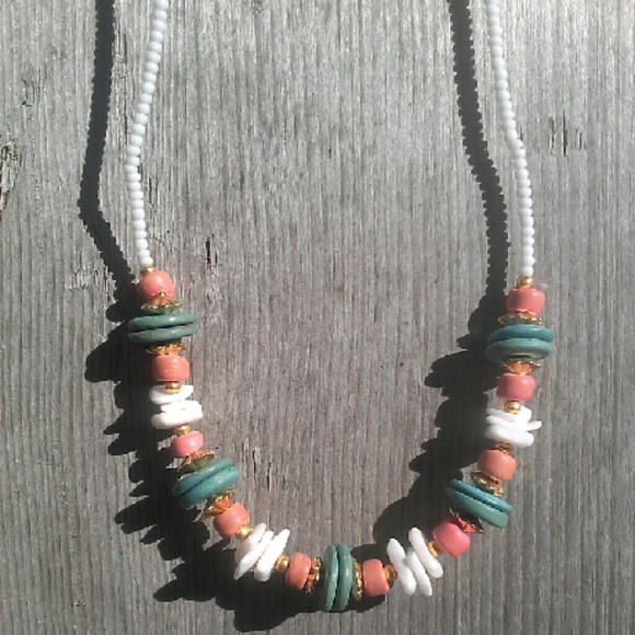 Turquoise, pink, and white beaded necklace. NWOT