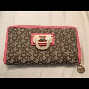 Brand new dkny wallet on SALE
