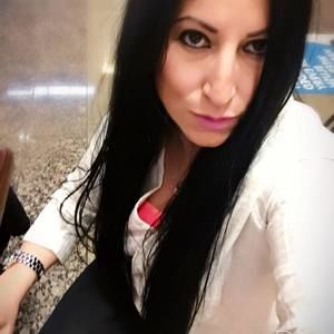 Meet your Posher, Carolina