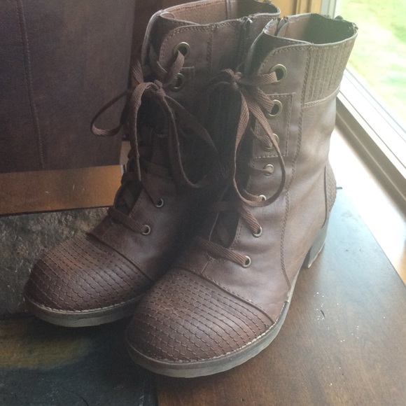 Bare Traps Lace Up Combat Boots