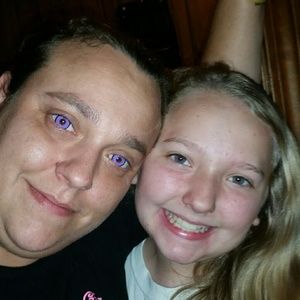 Meet your Posher, Cassandra