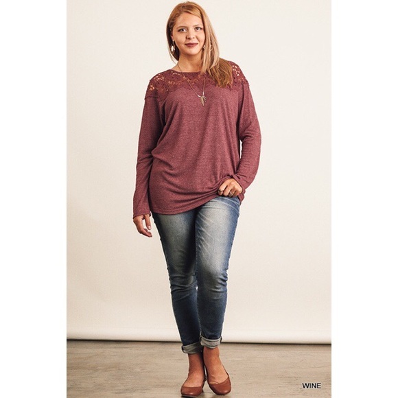 🔴1 HR SALE🔴 Plus Size Lace Long-Sleeve Top - Picture 2 of 3