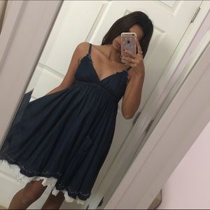 $8 SALE 🍃 Dollhouse denim dress