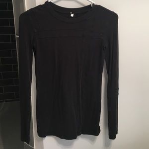 Women's long sleeved Lululemon black shirt