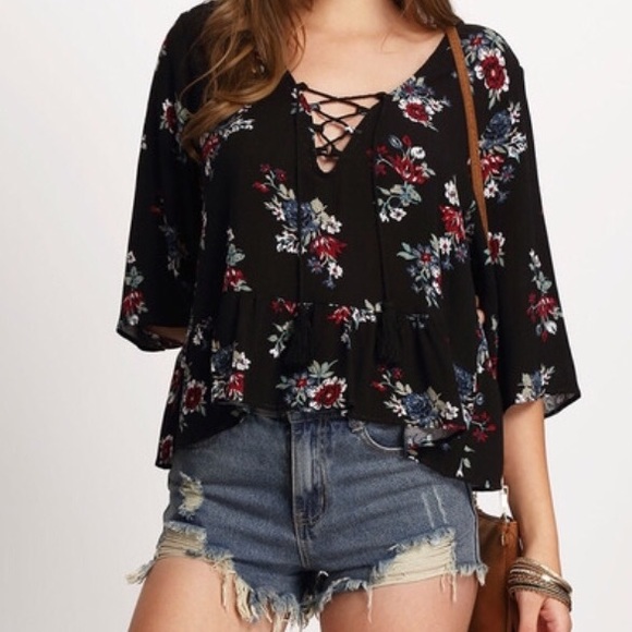 🎉Laced up floral print blouse S - Picture 4 of 4