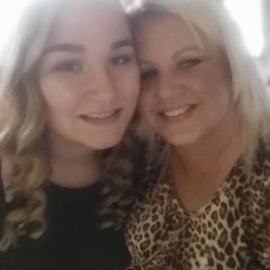 Meet your Posher, Desirae