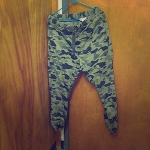 H&M casual camouflage pants