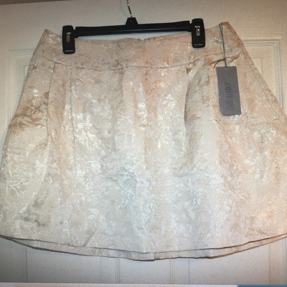 Jennifer Lopez metallic finish skirt 12