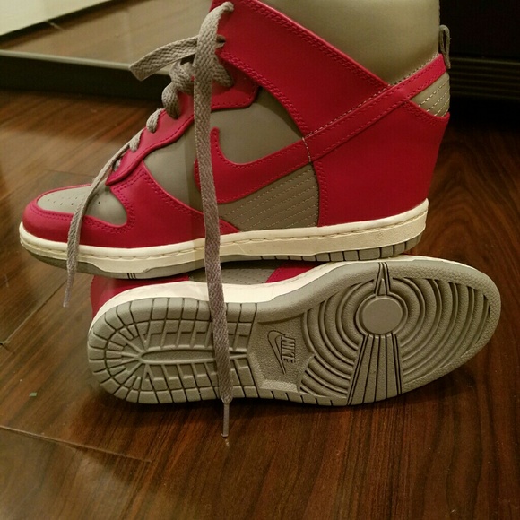 Brand new pink and grey  Nike Wedge tennis shoes