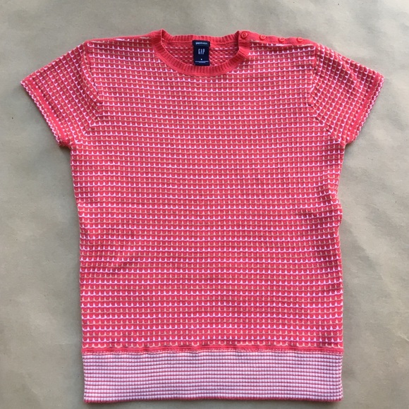 GAP Sweaters - 💥GAP cropped holiday sweater.