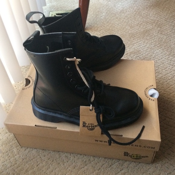 SOLD Dr DOC Martens 1460 Black Mono UK 3 - Picture 2 of 3