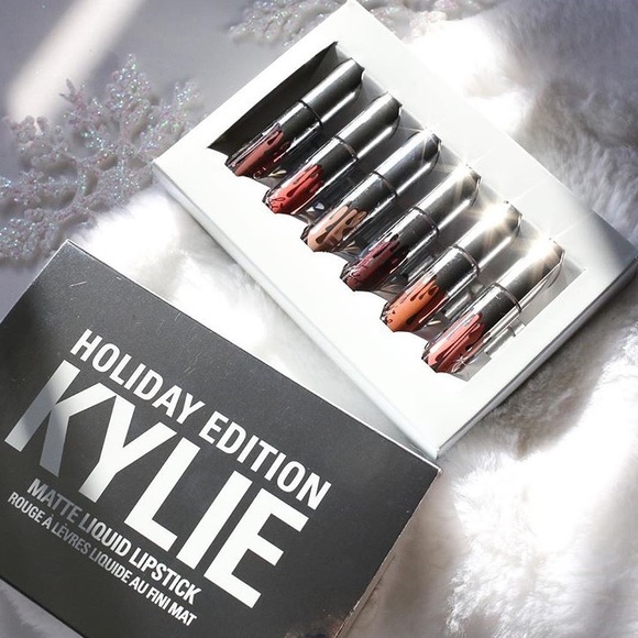 3 SHADES - Kylie Holiday Mini Mattes