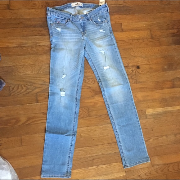 🚫SOLD ON MERCARI🚫Hollister Ripped Skinny Jeans - Picture 1 of 3